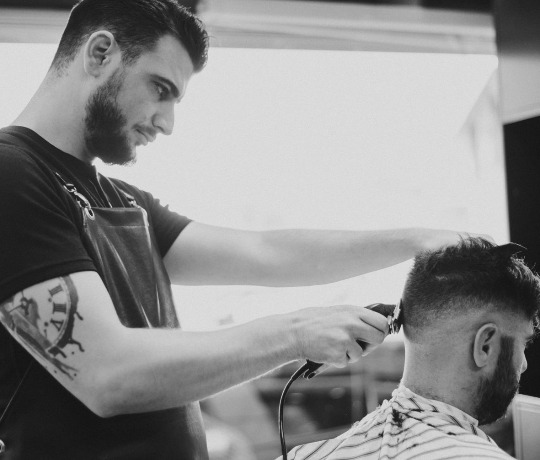 Haircut el barber haircut